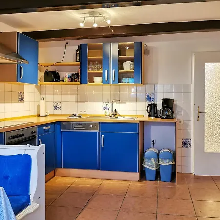 Smittshoern 3 - Nordsee Fuer Gruppen Und Familien Mit Eingezaeunten Garten * Wittmund