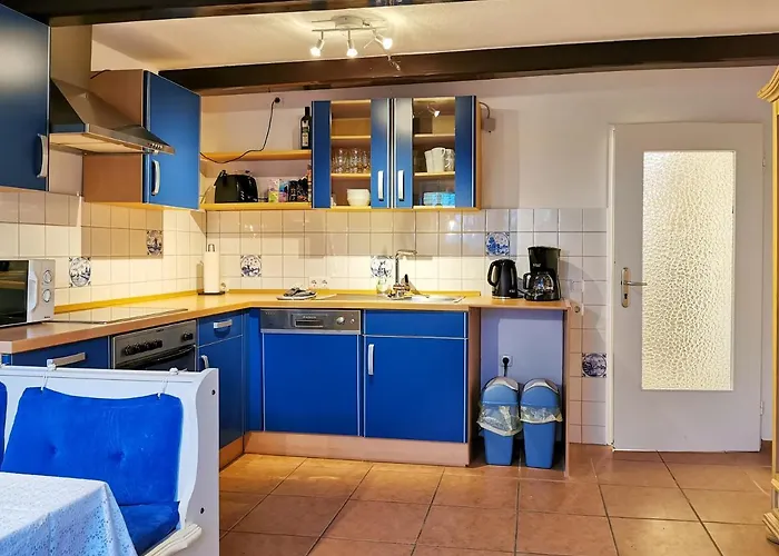 Smittshoern 3 - Nordsee Fuer Gruppen Und Familien Mit Eingezaeunten Garten * Wittmund